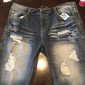 Men size 36 distressed Jean shorts
